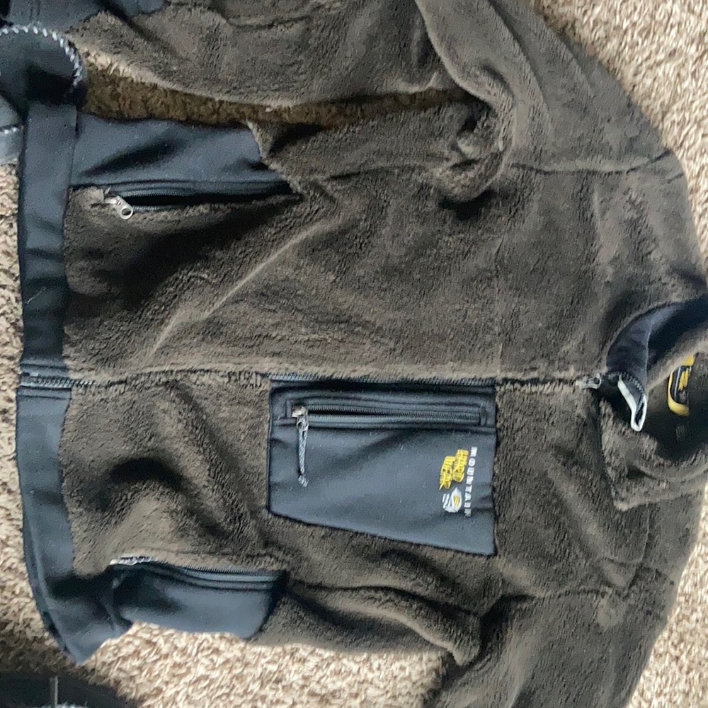 Mountain Hardwear Mens medium fleece jacket